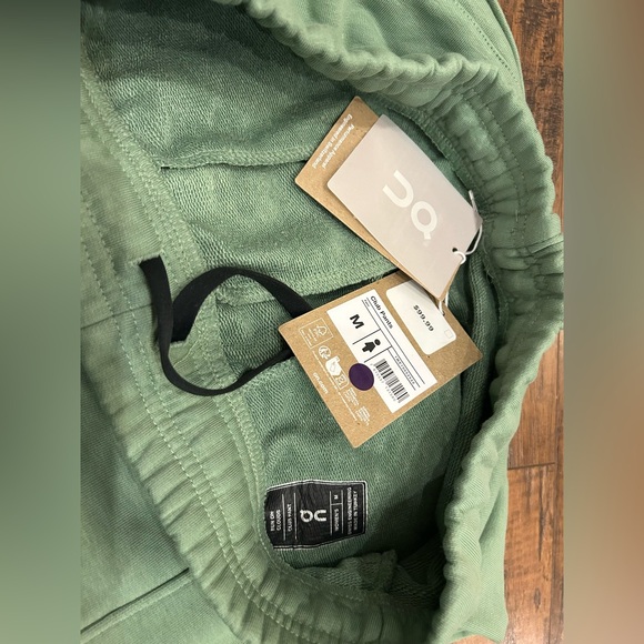 On Running Green Track Pants - Picture 6 of 6